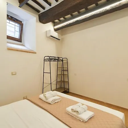 Elce Di Sotto - Quiet & Modern 2-bedroom Downtown Retreat *