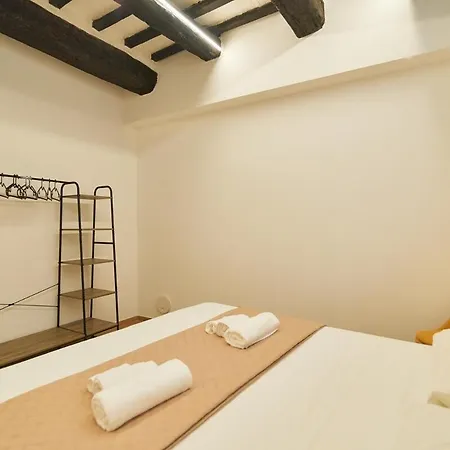 Apartamento Elce Di Sotto - Quiet & Modern 2-bedroom Downtown Retreat