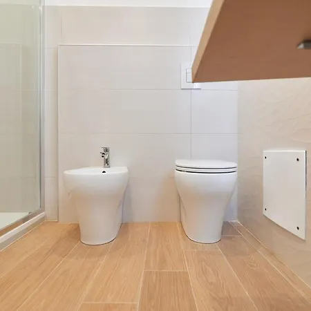 Apartamento Elce Di Sotto - Quiet & Modern 2-bedroom Downtown Retreat *
