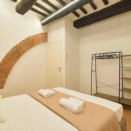 Apartamento Elce Di Sotto - Quiet & Modern 2-bedroom Downtown Retreat